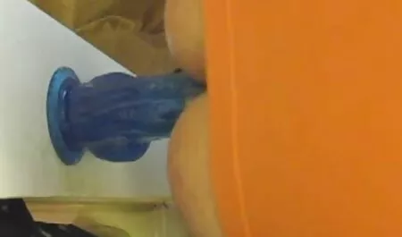 Lesbian licked after shower. xxx six video