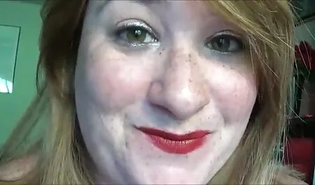 A pretty girl Made masturbation in a lamalinks bathtub of hot water and finish