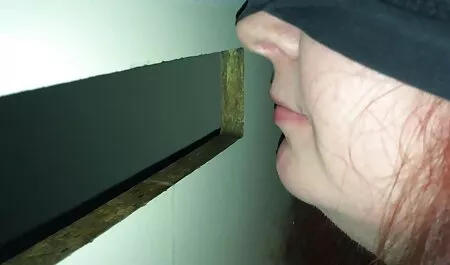 The brown-haired girl having sex xnxx 3gp with a man.