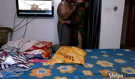 I see the girls naked and fucking. fpoxxx